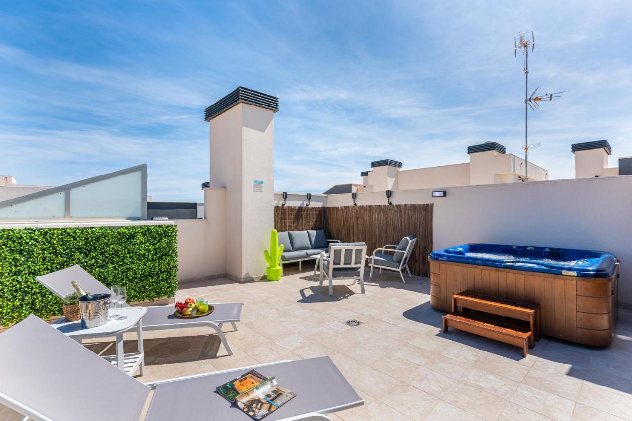 דירות Dehesa de Campoamor  La Zenia Cocoon - Luxury Penthouse With Jacuzzi, 2 Pools, Indoor Heated Pool, Sauna, Gym, Playstation מראה חיצוני תמונה